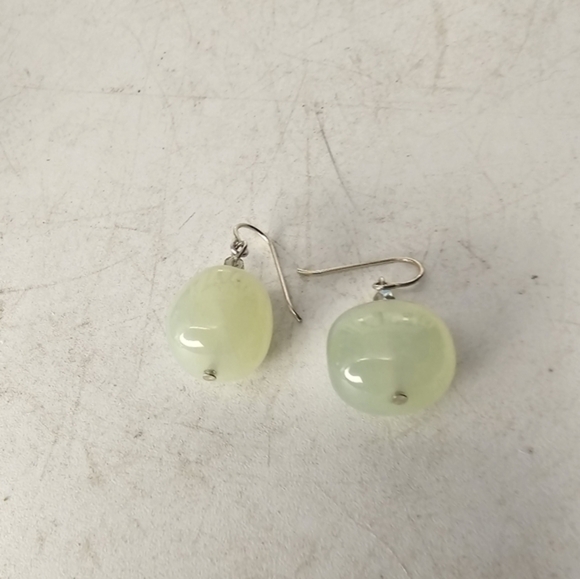 Vintage pair‎ of jade earrings - Picture 2 of 3